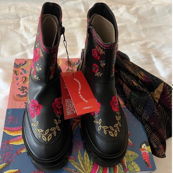 FARM Rio Rose Embroidery Black Boho Mid Boot Anthropologie - Picture 11 of 16